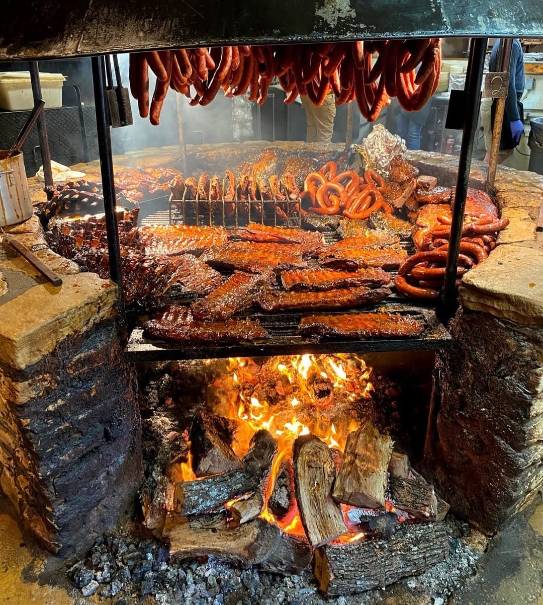 Live Music Sunday at The Salt Lick BBQ — 1 of 7